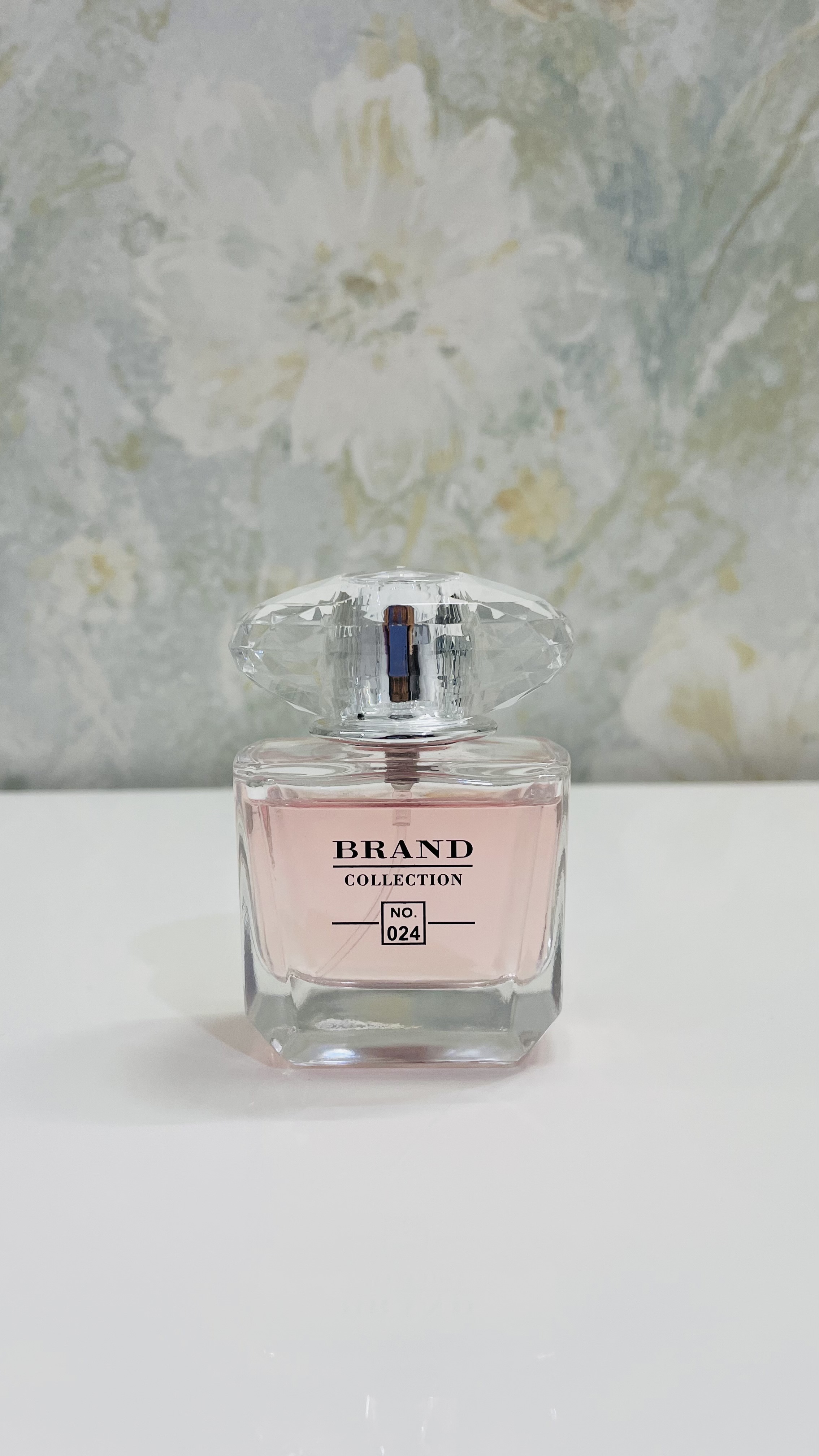 عطر جیبی ۲۵ میل زنانه | رایحه ورساچه صورتی